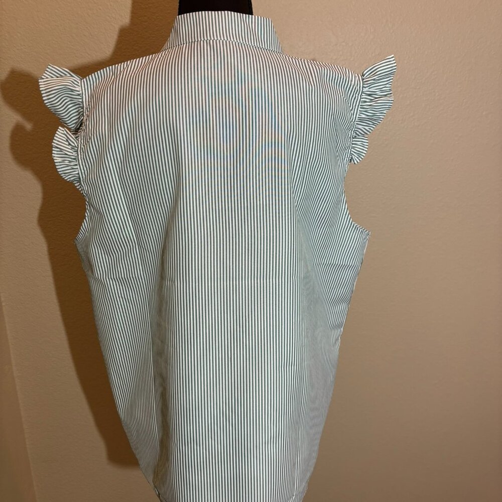NWOT Sleeveless Green White Tunic V-Neck Striped Top - Picture 5 of 9
